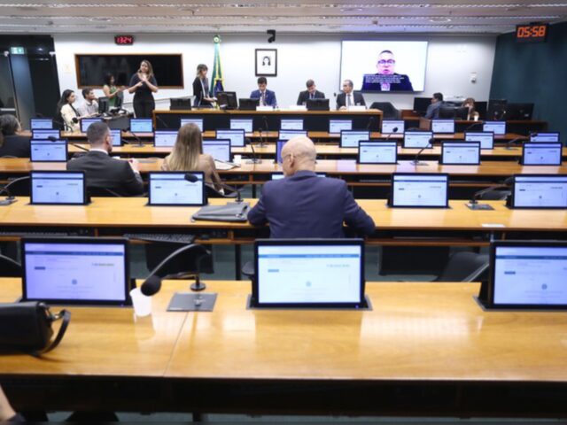 Avança na Câmara projeto que garante reinserção de trabalhadoras domésticas resgatadas em situação análoga à escravidão