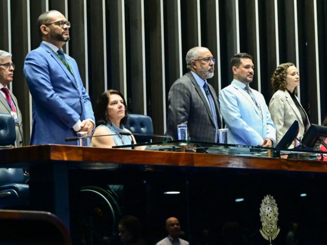 MDHC destaca protagonismo e defesa dos direitos das pessoas com deficiência durante sessão no Senado